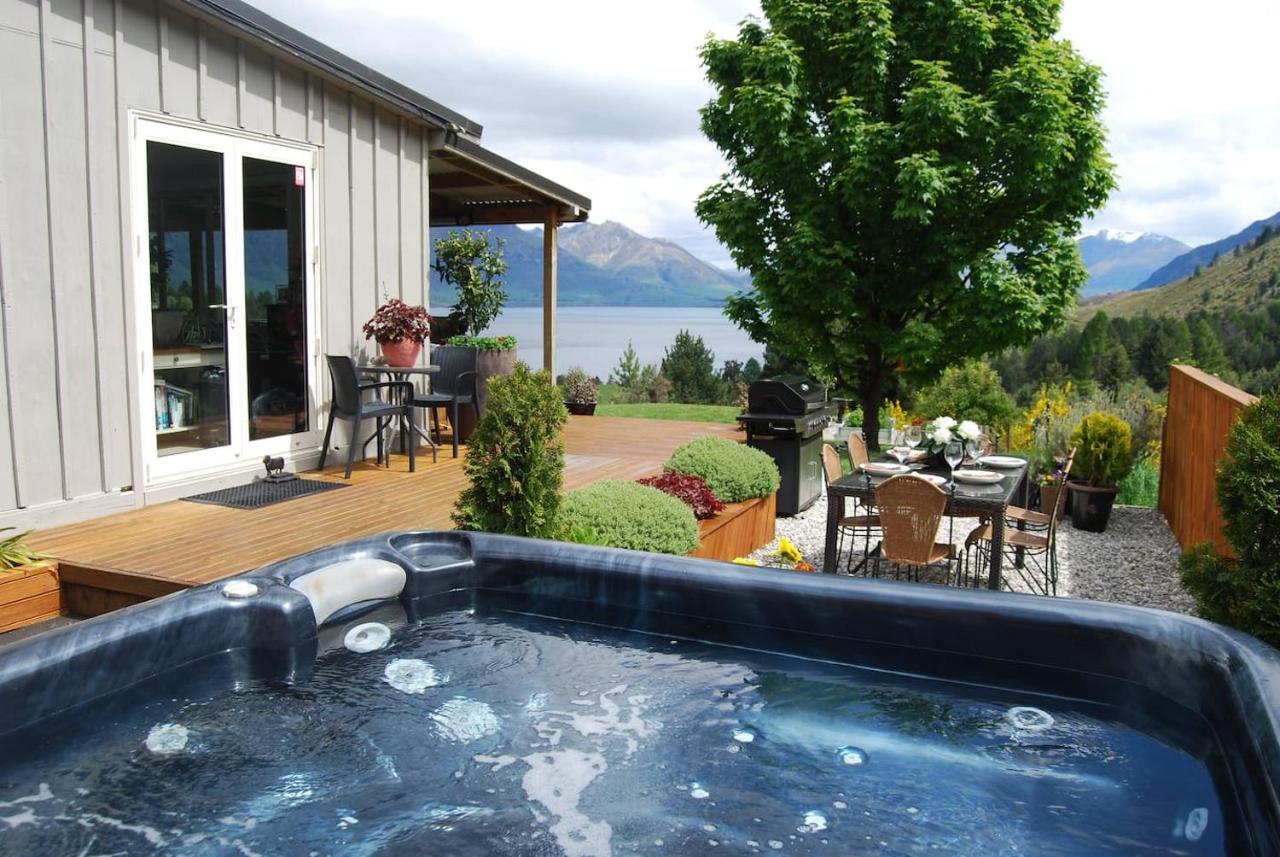 Private Cottage With Spa And Amazing Lake Views Closeburn Bagian luar foto