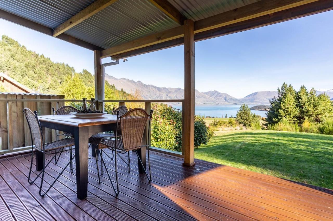 Private Cottage With Spa And Amazing Lake Views Closeburn Bagian luar foto