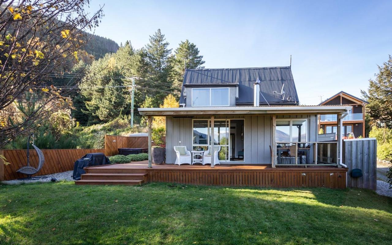 Private Cottage With Spa And Amazing Lake Views Closeburn Bagian luar foto
