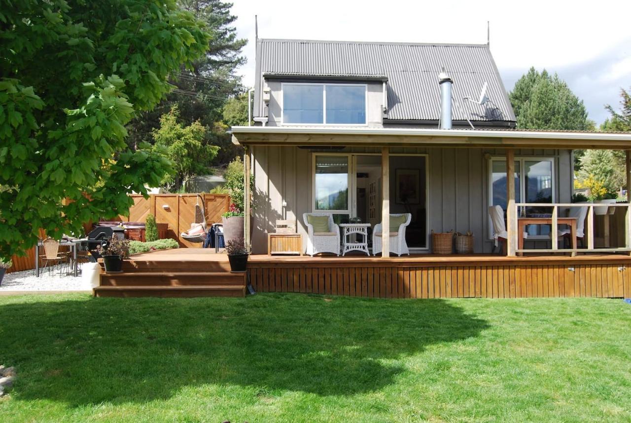 Private Cottage With Spa And Amazing Lake Views Closeburn Bagian luar foto
